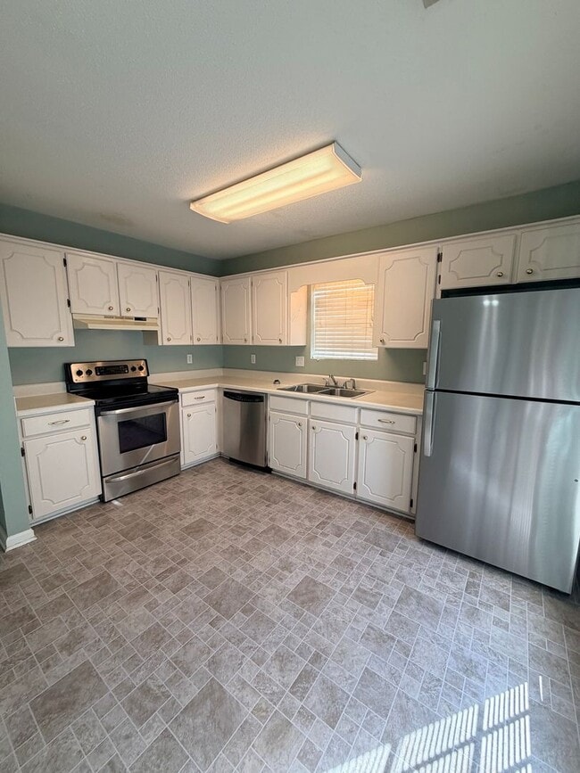 Photo - Sproles Ave