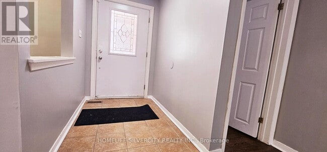 Photo - 31 Windermere Ct