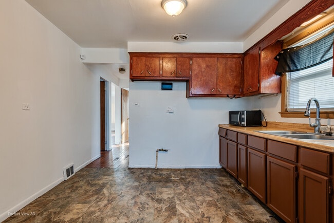 Photo - 2130 W 71st Pl