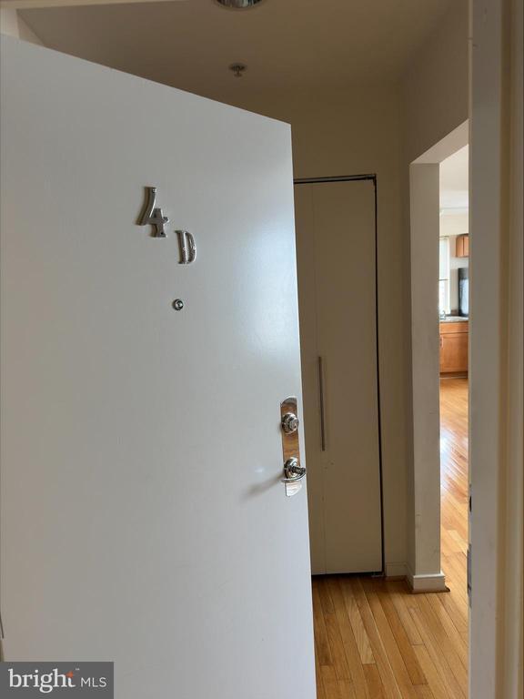 Building Photo - 815 King St Unit 4D