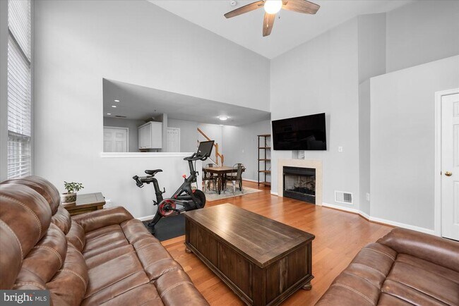 Photo - 4910 Barbour Dr