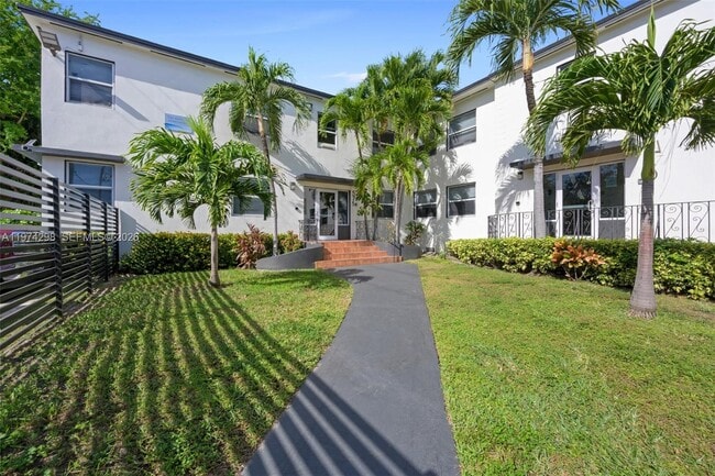 Photo - 571 NE 82nd St Unit 4