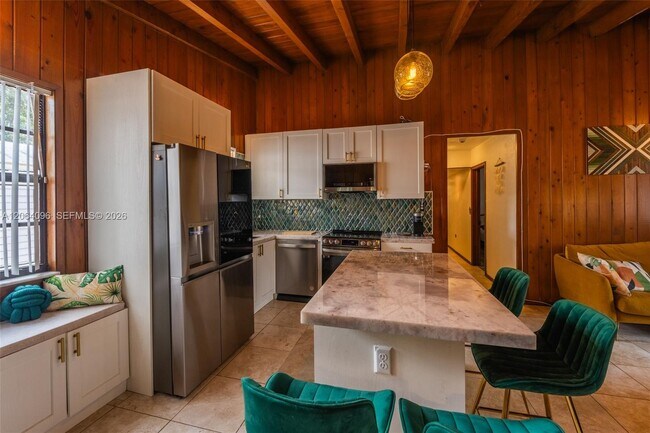 Photo - 301 SW 69th Ave