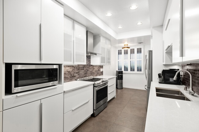 Photo - 141 S Linden Dr Unit 141 S. Linden #203