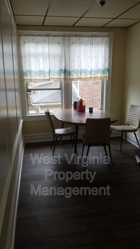 Photo - 415 Woodlawn Ave Unit 4B