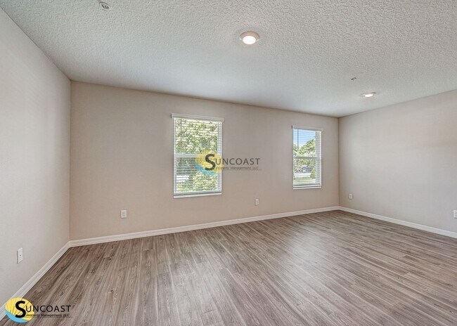 Photo - 9596 Hood Rd Unit 202