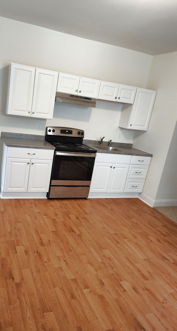 Photo - 6-Plex with Apartment Unit(s) Available! Unit 2420 Pleasant #3