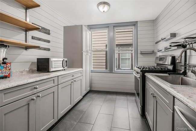 Photo - 151 Burhans Ave Unidad 1