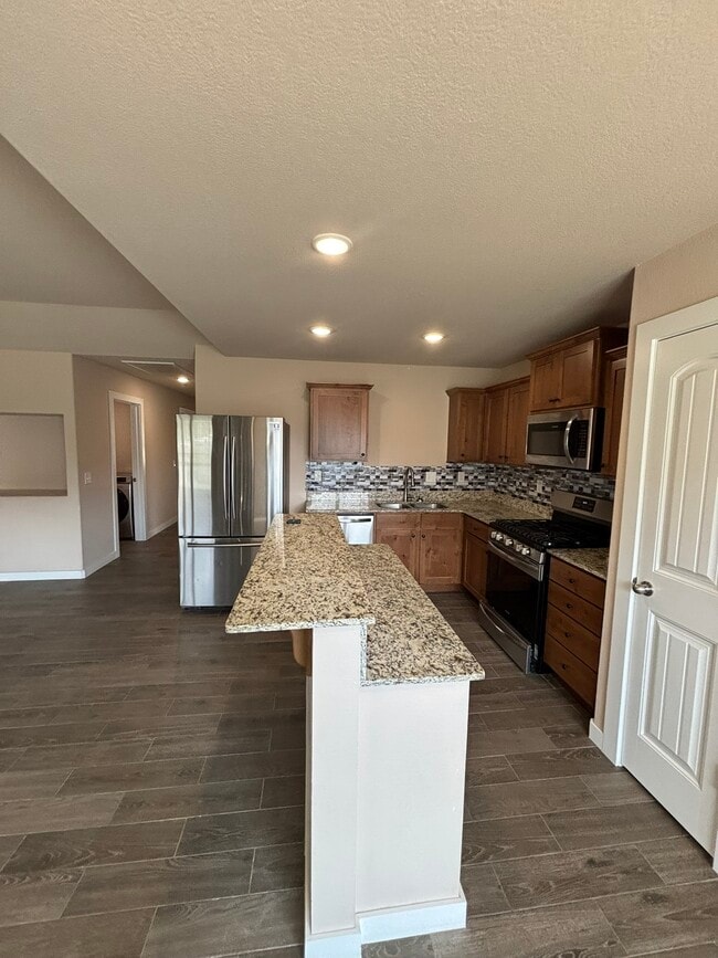 433 Red Robin St Unit 1