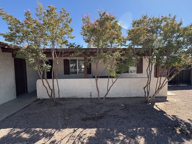 Photo - Move in ready privacy with pool near Ina &...