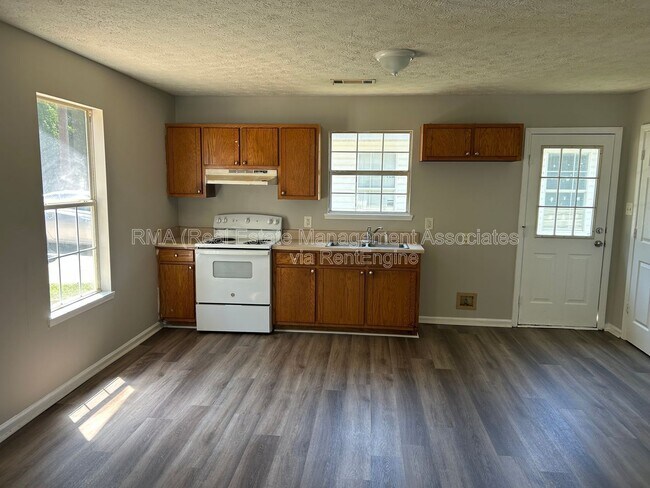 Photo - 133 Realty St