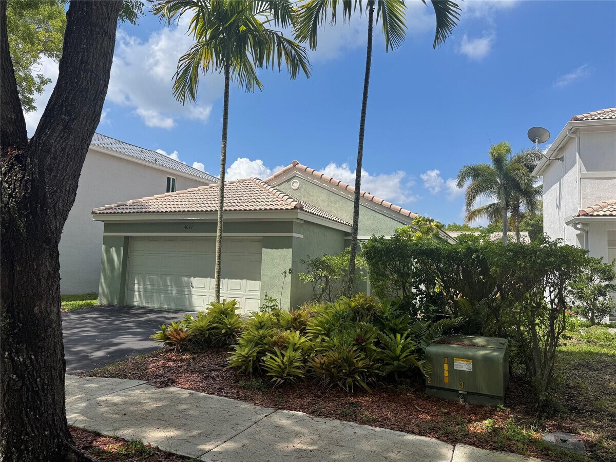 Photo - 4077 Pine Ridge Ln