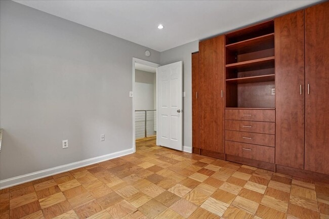 Photo - Spacious 2BR/2.5BA Townhouse-Style Condo in Gated Mount Pleasant Community