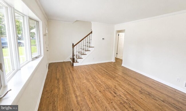 Photo - 307 Luther Rd