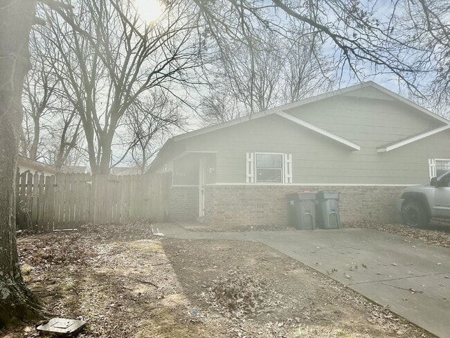 Photo - 1909 Cypress Pl Unidad A