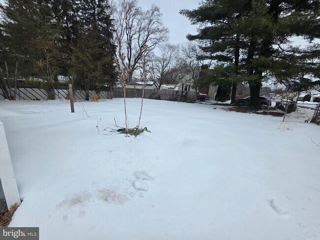 Photo - 522 Kuser Rd