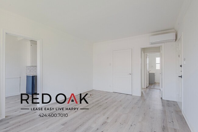 Photo - Inviting One Bedroom Drenched in Natural L... Unidad 5168.2