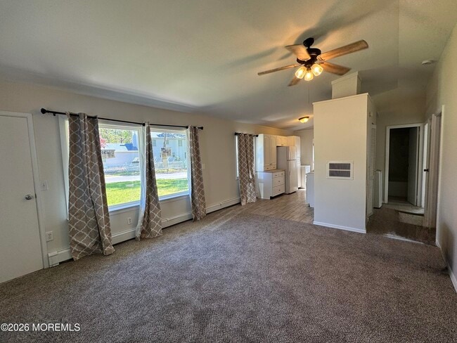 Photo - 208 Shore Blvd