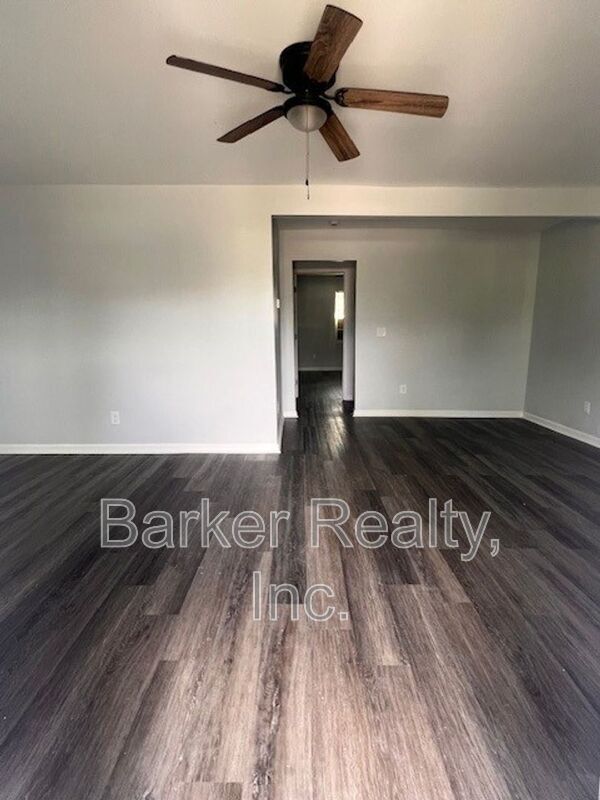 Photo - 1602 Pender St