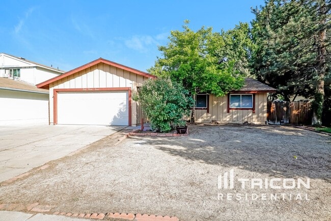 Building Photo - 827 Glen Martin Dr Rental