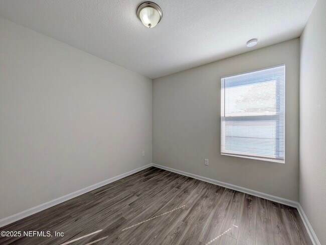 Photo - 6023 Carolines Ct