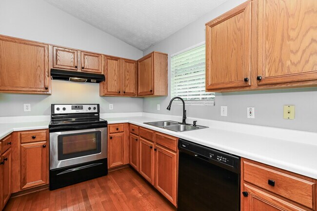 Photo - 3714 Crescent Hill Ln