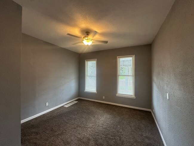 Photo - 1012 4th Ave