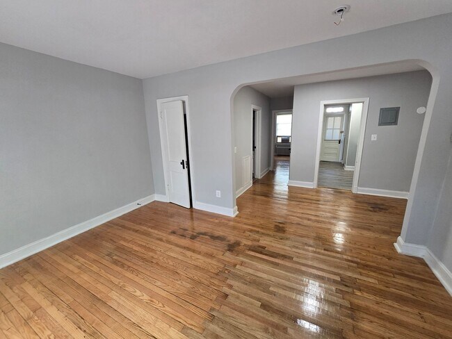 Photo - 1128 16th St NE Unidad 1