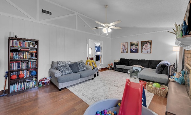 Photo - 400 Patricia Dr