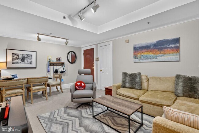 Photo - 1736 18th St NW Unit T2