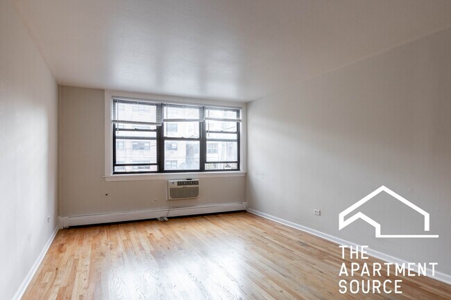 Photo - 5847 N Winthrop Ave Unit 101