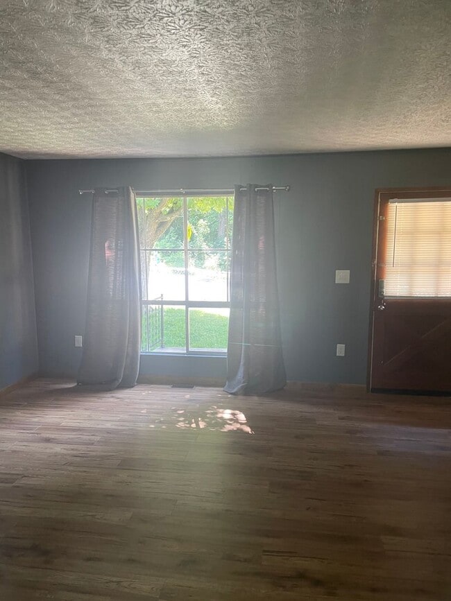 Photo - Three bedroom 1 1/2 bath ranch home