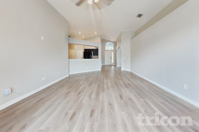 Photo - 31333 Heatherstone Dr
