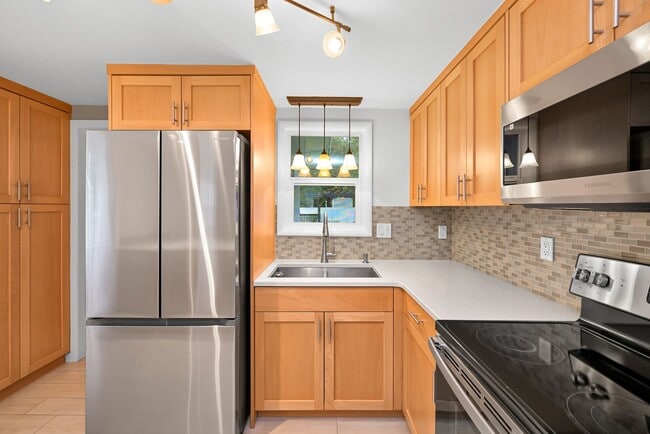 Photo - Welcome Home to Comfort and Charm in Blaine, WA!