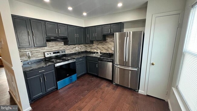 Photo - 3649 Dahlgren Pl