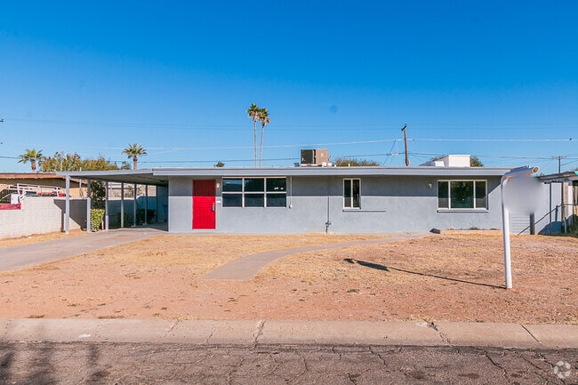 Building Photo - 3336 E Hubbell St Rental