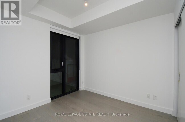 Photo - 160 Kingsway Crescent Unit 406