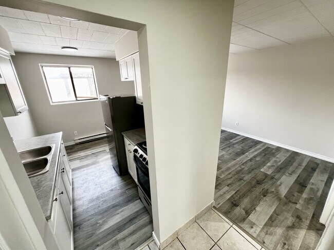 Photo - 591 Wellington Ave Unit 101