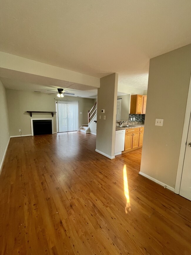 Photo - 1416 Tenbury Dr