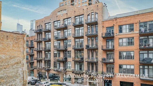 Building Photo - 375 W Erie St Unit 403