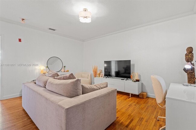 Building Photo - 45 Antilla Ave Unit 3C