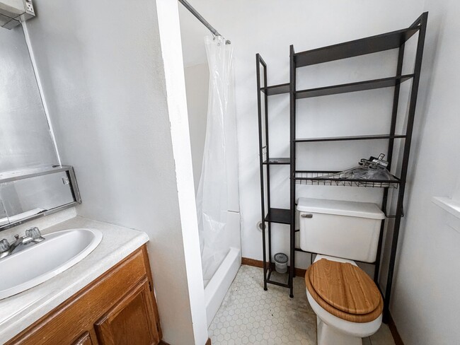 Photo - 816 Cass St Unidad Apt 104