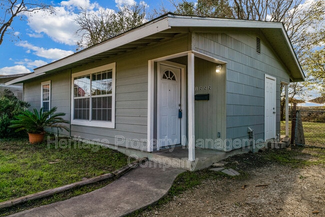 Photo - 1222 W Thorain Blvd
