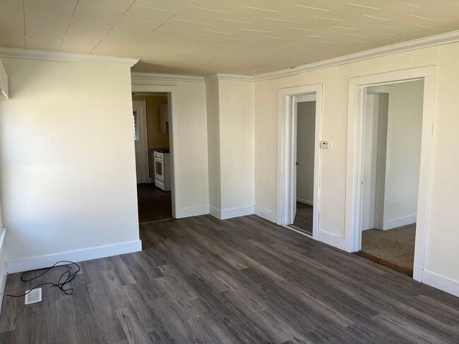 Photo - 2 Bedroom/1 Bathroom East Peoria Home for ...
