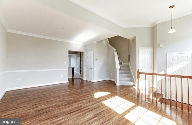 Photo - 822 Linfield Terrace NE Townhome