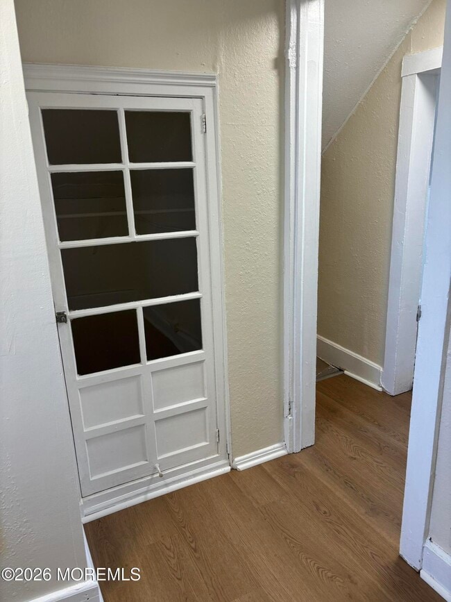 Photo - 114 Heck Ave