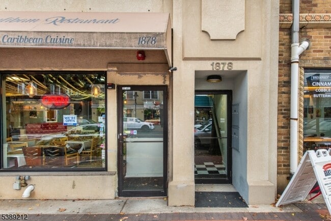 Photo - 1878 Springfield Ave Unidad 2B