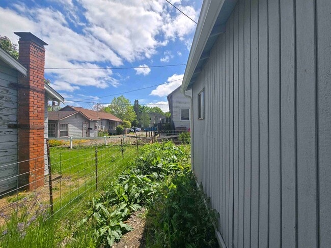 Photo - Cozy 2 Bed, 2 Bath Home with Parking Spaces and a Fenced Backyard!