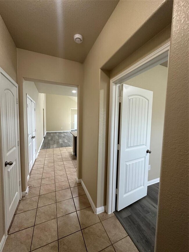 Photo - 1517 Maier Dr