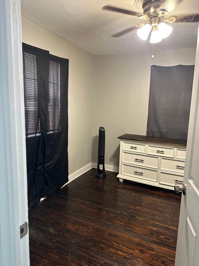 Bedroom 2 - 1707 8th Ave